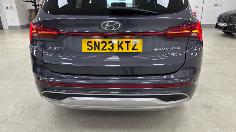 Hyundai SANTA FE 1.6 TGDi Plug-in Hybrid Ultimate 5dr 4WD Auto Estate